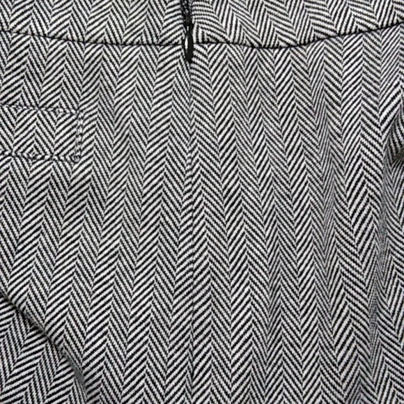 Talbots Petites Black and White Herringbone Stretch Skirt - 6P - Picture 8 of 13